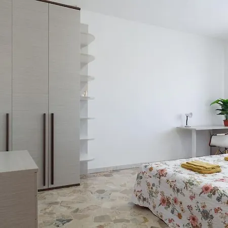 Family House * Venice