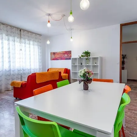 Family House * Venice
