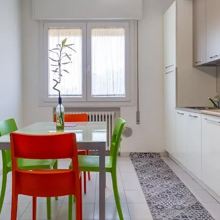 Apartment Family House *